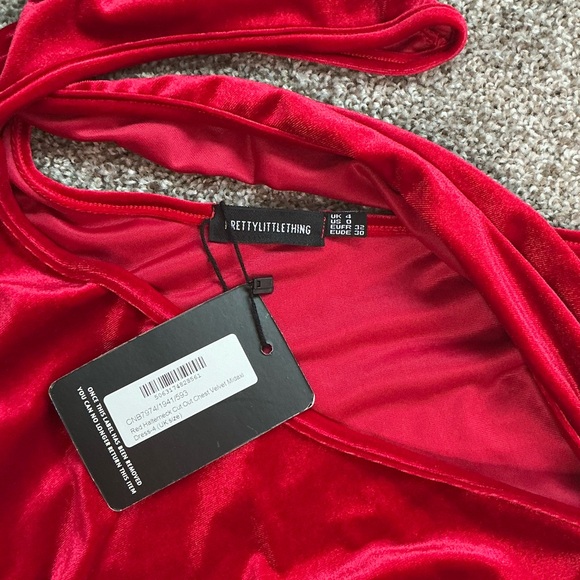 PrettyLittleThing Red Velvet Dress - Picture 2 of 4